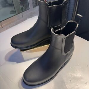J.Crew Black Rubber Chelsea Rain Boots Size 6